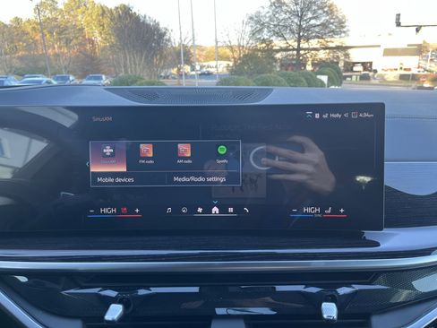 New 2026 BMW X6 xDrive40i w/ Climate Comfort Package image 24