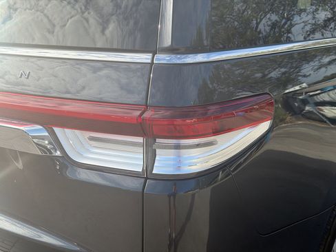 Used 2023 Lincoln Navigator Reserve image 28