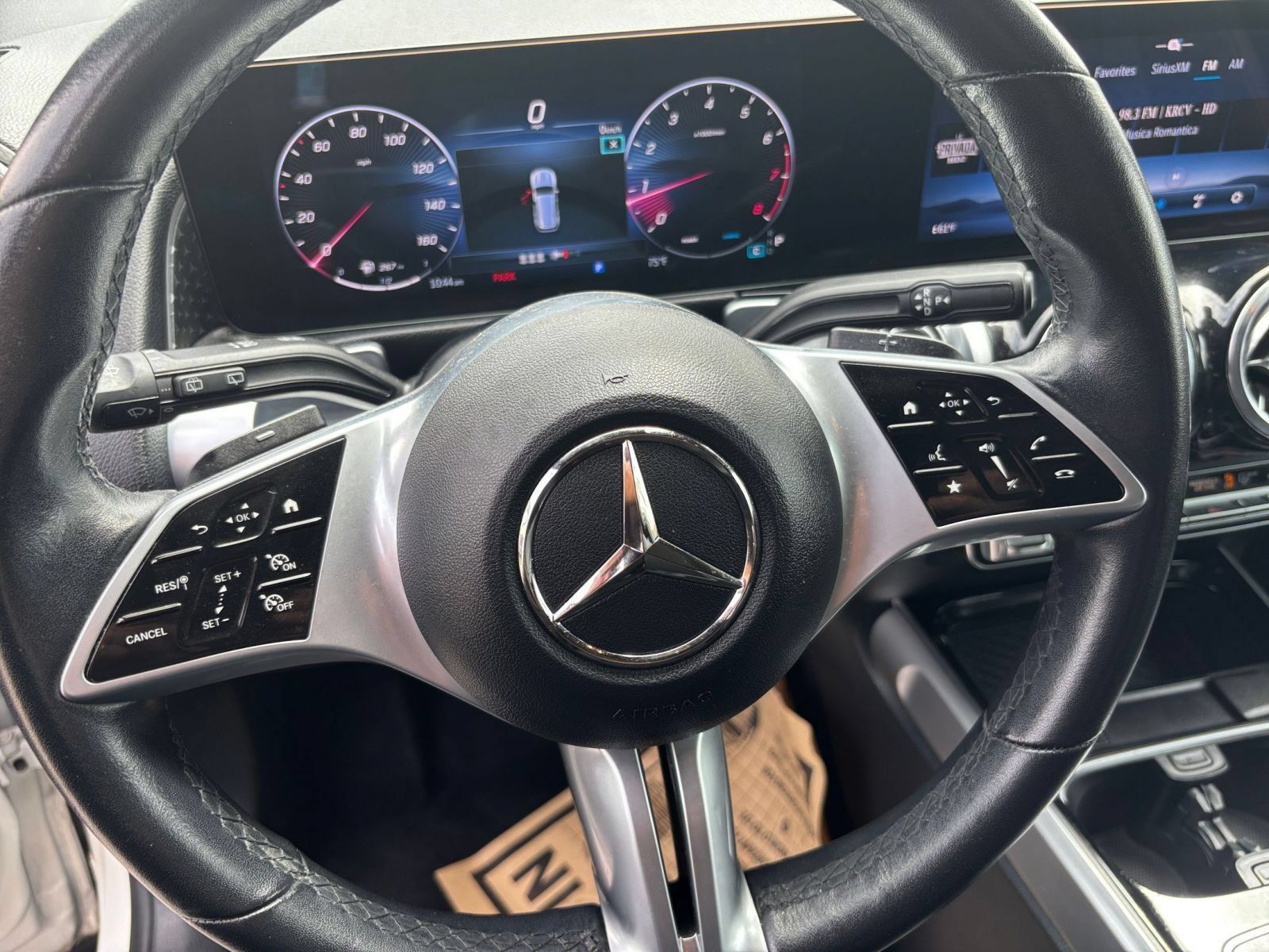 Used 2025 Mercedes-Benz GLB 250 4MATIC image 28