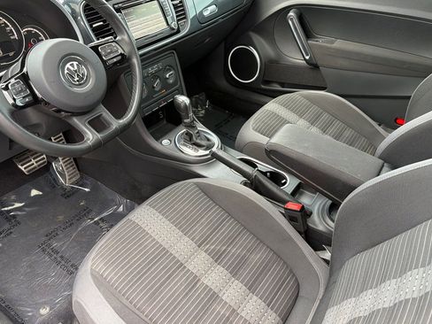 Used 2014 Volkswagen Beetle R-Line image 10