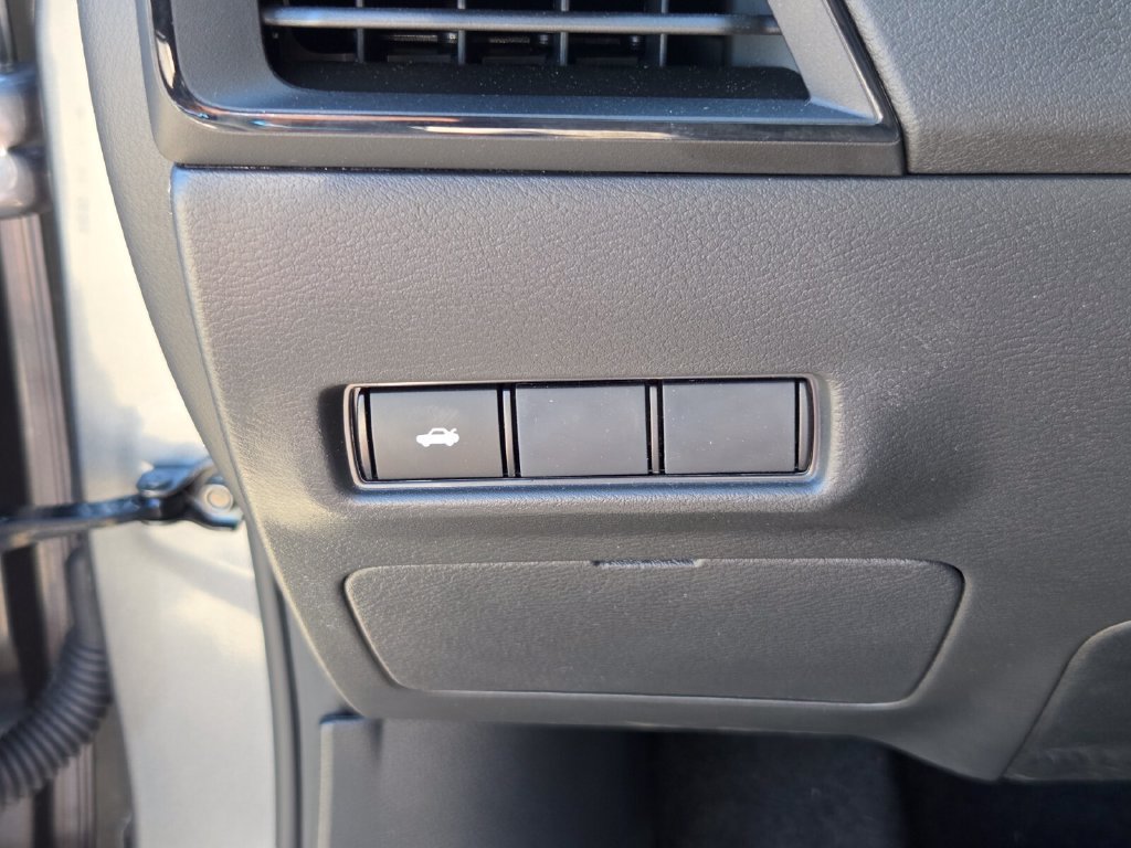 Certified 2026 Nissan Sentra SV w/ Floor Mat Package FWD image 26