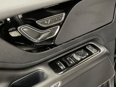 Used 2025 Lincoln Aviator 2WD image 15