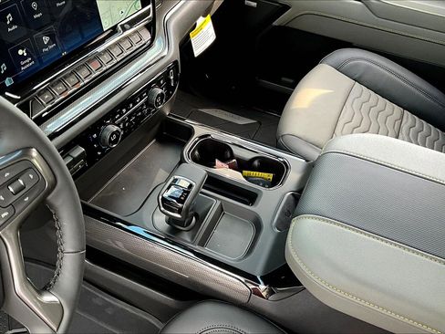 New 2026 Chevrolet Silverado 1500 ZR2 image 8