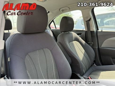 Used 2015 Chevrolet Sonic LT image 11