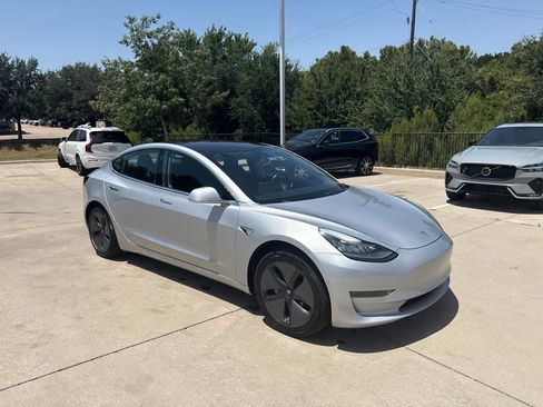 Used 2018 Tesla Model 3 Long Range RWD image 3