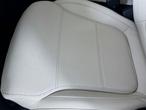 Used 2026 Mercedes-Benz C 300 4MATIC Sedan image 24