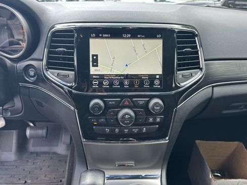 Used 2021 Jeep Grand Cherokee Limited w/ Sun & Sound Group AWD/4WD image 31