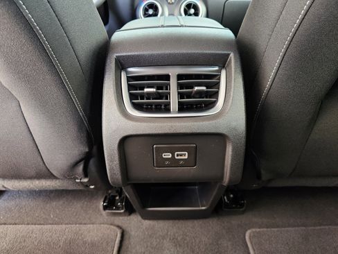 Used 2025 Chevrolet Blazer LT FWD image 33