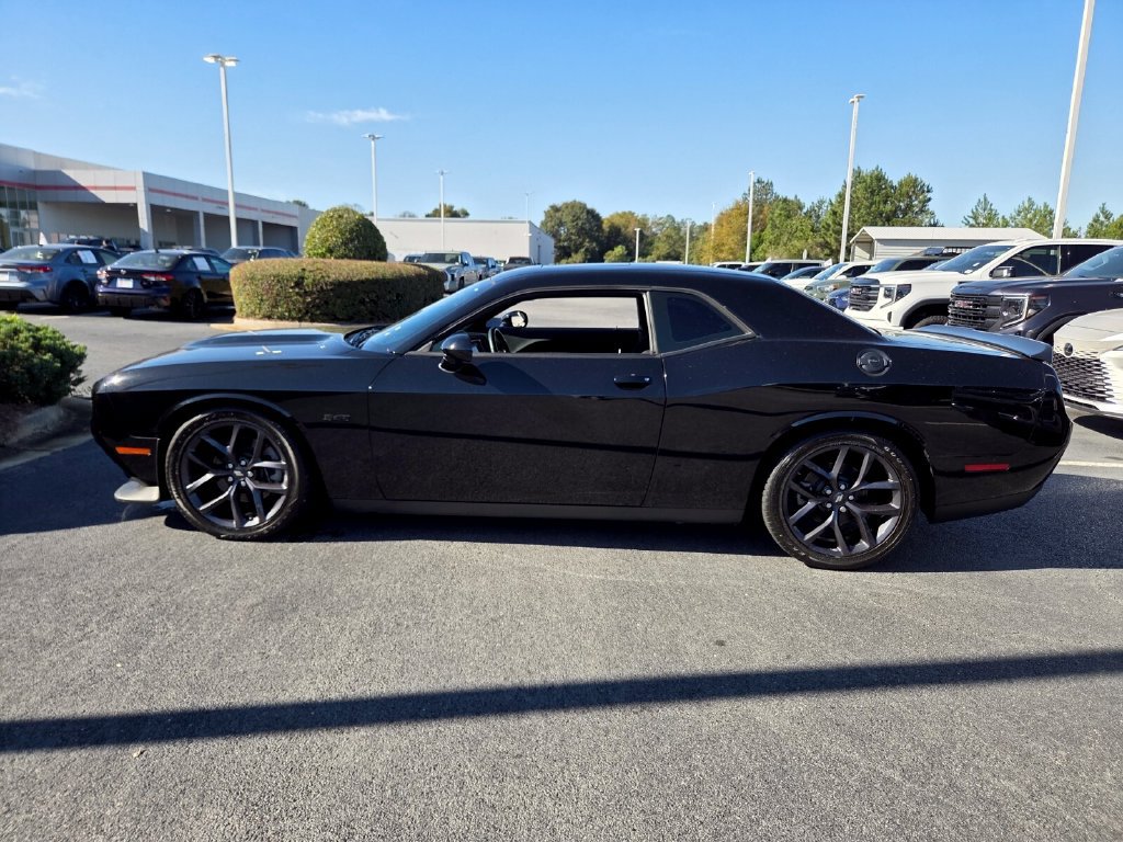 Used 2023 Dodge Challenger R/T w/ Blacktop Package RWD image 4