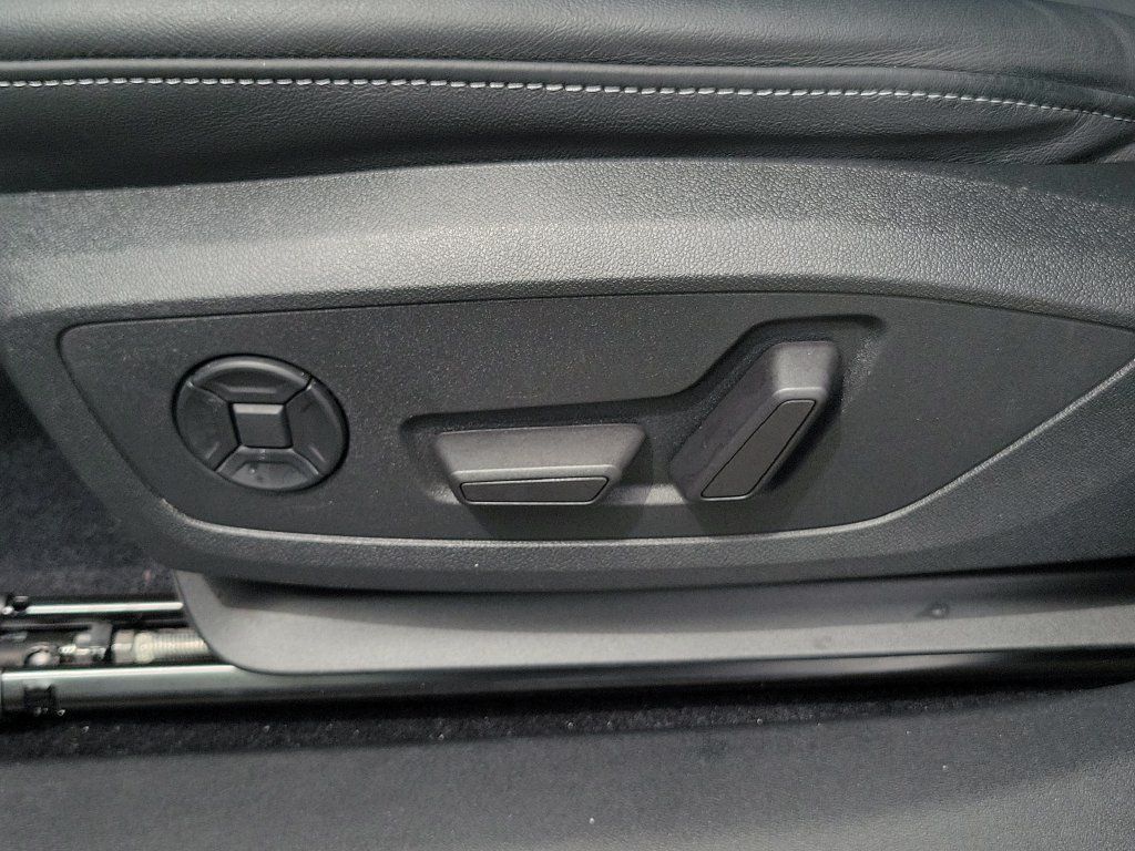 Certified 2023 Audi Q4 e-tron Premium w/ Convenience Package RWD image 18
