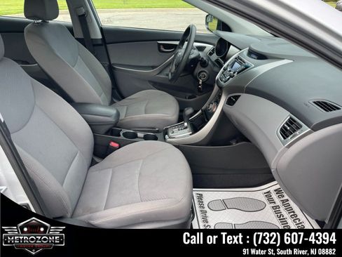 Used 2013 Hyundai Elantra GLS w/ Preferred Pkg FWD image 15