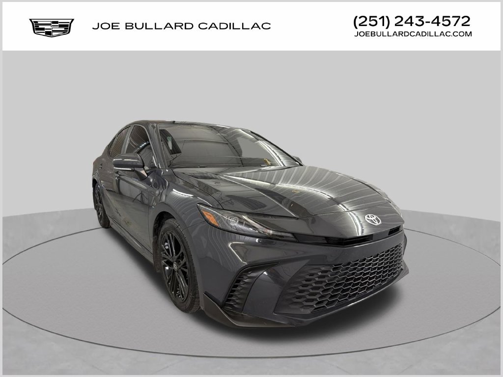 Used 2026 Toyota Camry SE FWD image 1