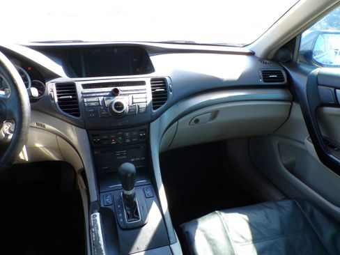 Used 2009 Acura TSX 5-Speed AT with Tech Package image 11