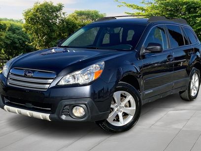 Used 2013 Subaru Outback 2.5i Limited w/ Moonroof Pkg