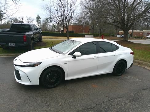Used 2026 Toyota Camry LE image 40