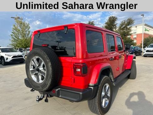Used 2021 Jeep Wrangler Unlimited Sahara AWD/4WD image 3