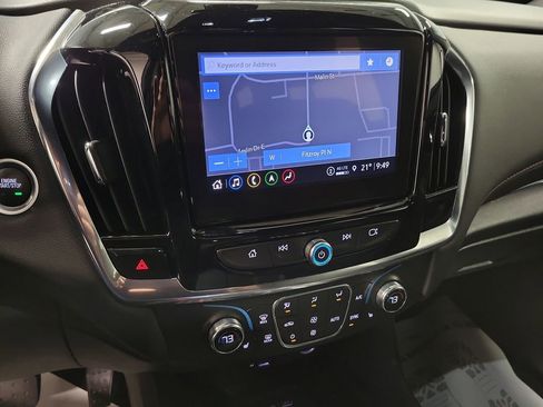 Used 2023 Chevrolet Traverse RS image 14