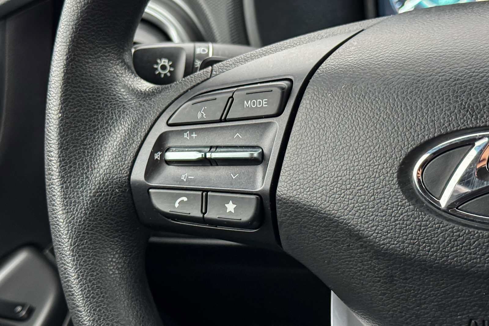 Used 2023 Hyundai Kona SE FWD image 16