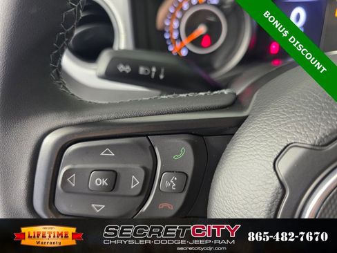 New 2025 Jeep Gladiator Sport image 16