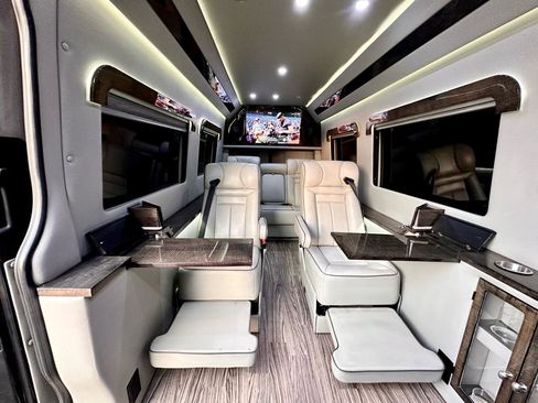 Used 2015 Mercedes-Benz Sprinter 2500 w/ Active Safety Plus Package image 69