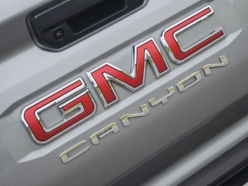 Used 2024 GMC Canyon Elevation w/ Convenience Package AWD/4WD image 10