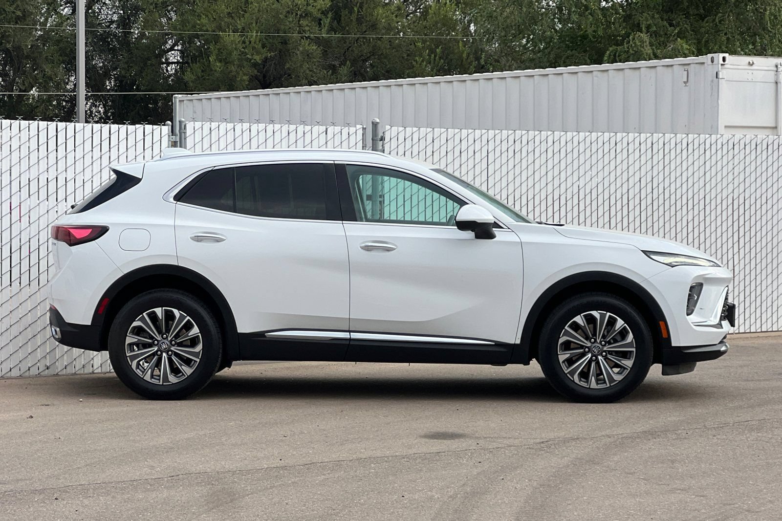 Used 2024 Buick Envision Preferred AWD/4WD image 3