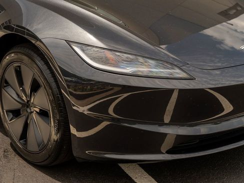 Used 2025 Tesla Model 3 RWD image 8