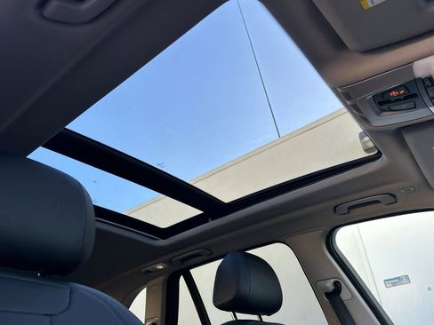 Used 2016 BMW X5 xDrive40e image 17