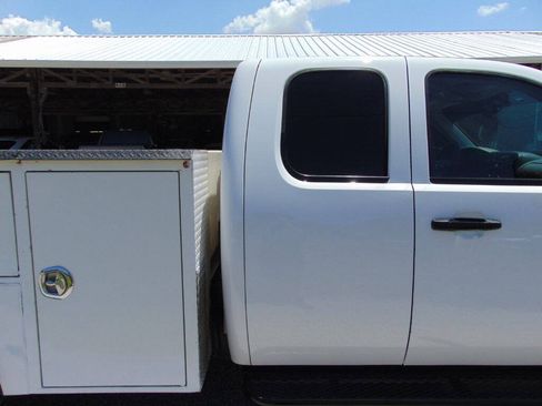 Used 2013 Chevrolet Silverado 3500 W/T w/ Snow Plow Prep Package AWD/4WD image 7