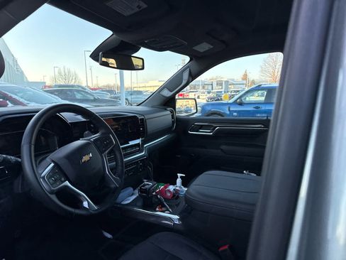 Used 2024 Chevrolet Silverado 1500 LTZ image 8