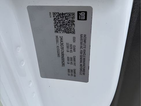 Used 2024 Chevrolet Express 3500 w/ Power Convenience Package RWD image 24