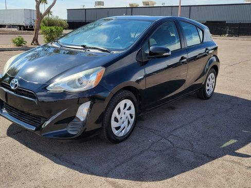 Used 2016 Toyota Prius C Two FWD image 4