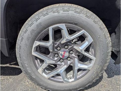 New 2026 GMC Sierra 1500 SLT w/ SLT Premium Plus Package image 27