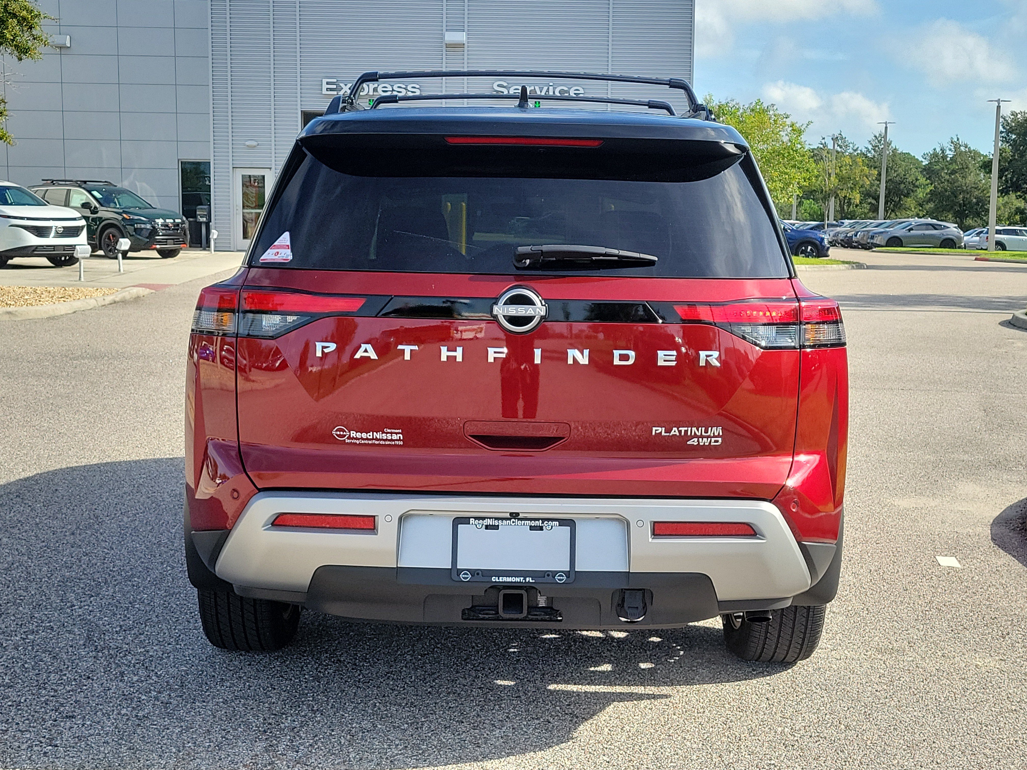 Certified 2025 Nissan Pathfinder Platinum w/ Cargo Package AWD/4WD image 7