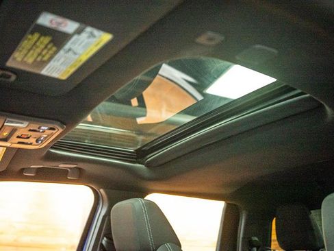 Used 2025 Toyota Tacoma TRD Off-Road w/ TRD Off Road Upgrade Package image 24