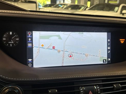 Used 2018 Lexus LS 500 w/ Accessory Package (Z2) RWD image 27