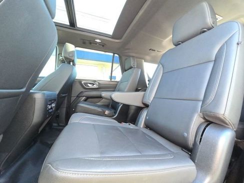 Used 2022 Chevrolet Tahoe Z71 w/ Luxury Package image 14