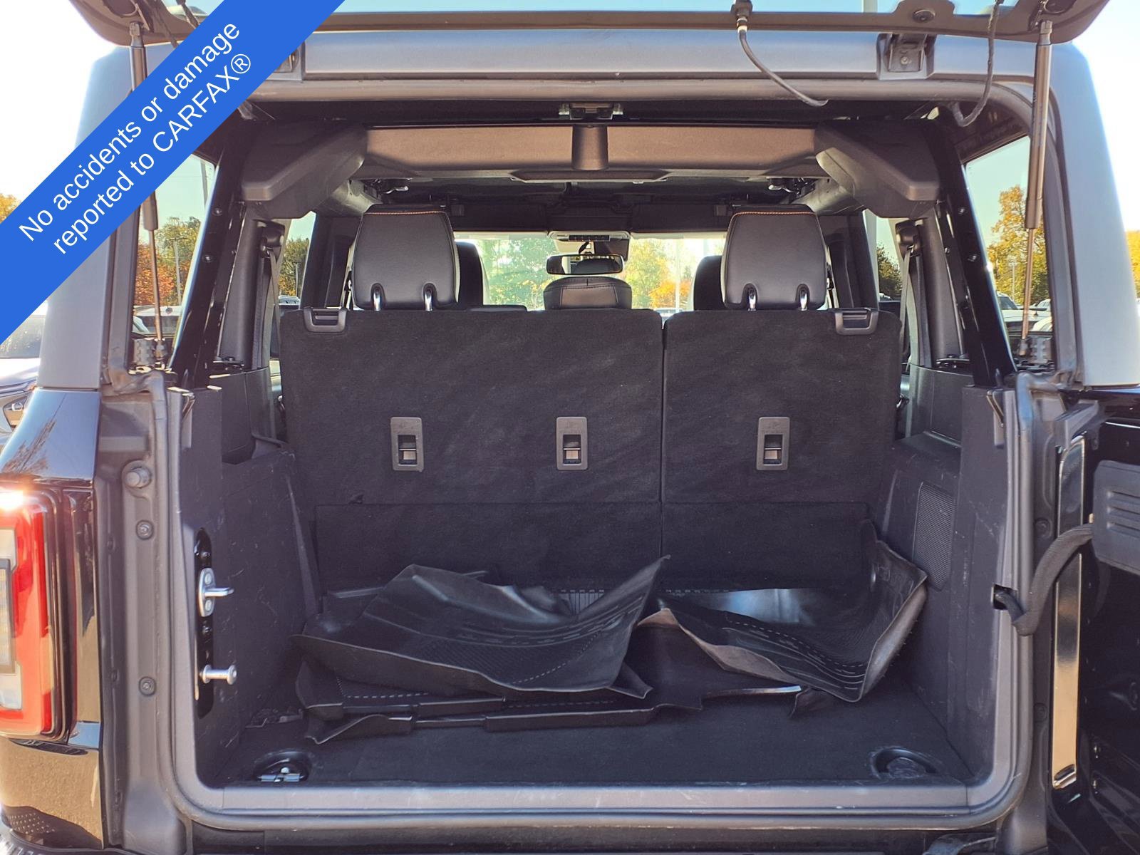 Used 2023 Ford Bronco Badlands w/ Sasquatch Package AWD/4WD image 11