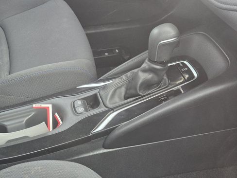 Used 2021 Toyota Corolla SE image 12