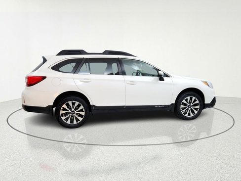 Used 2016 Subaru Outback 2.5i Limited image 9