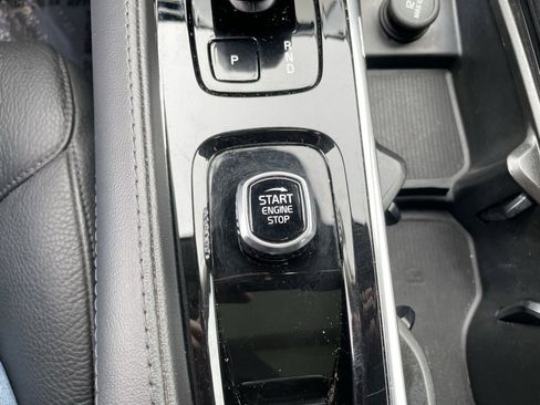 Used 2023 Volvo XC90 B5 Plus image 14