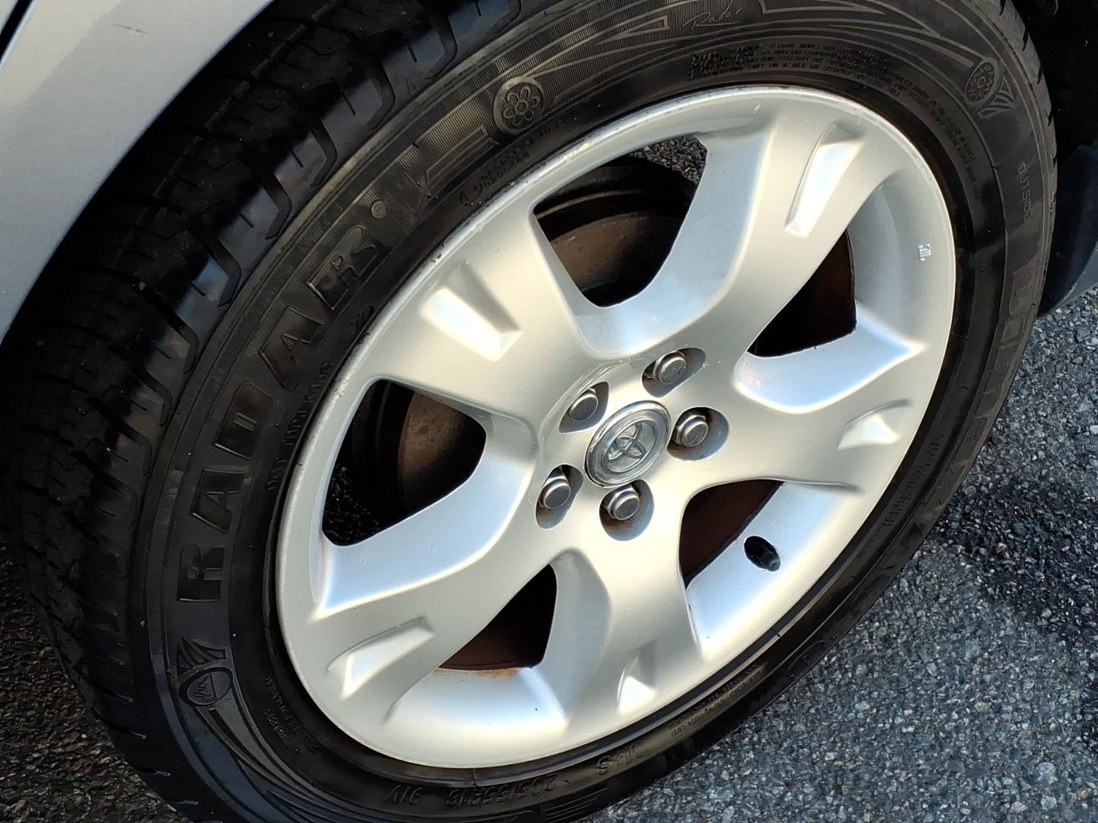 Used 2007 Toyota Matrix XR FWD image 10
