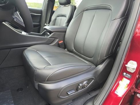 Used 2025 Jeep Grand Cherokee L Limited image 4