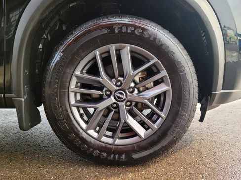 Used 2023 Nissan Rogue S image 17