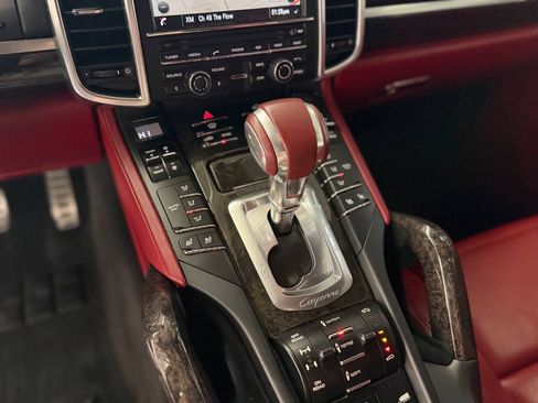 Used 2014 Porsche Cayenne GTS AWD/4WD image 27