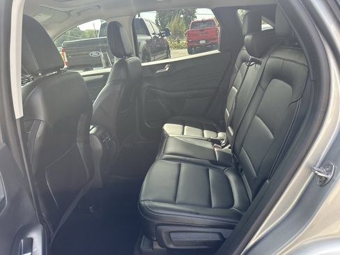 Used 2022 Ford Escape SEL image 21