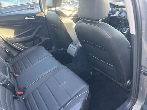 Used 2024 Volkswagen Jetta SE image 11