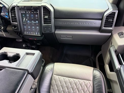 Used 2017 Ford F250 XLT image 10