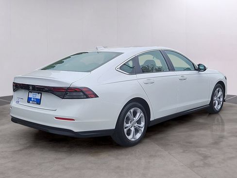 Used 2025 Honda Accord LX image 4