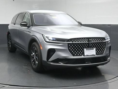 Certified 2025 Lincoln Nautilus Premier AWD/4WD image 6